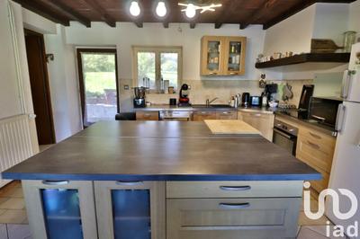 Maison - 199 m² - 8 pièces