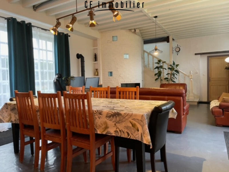 Maison - 250 m² - 8 pièces