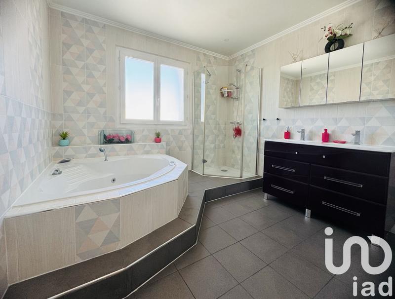 Maison - 153 m² - 7 pièces