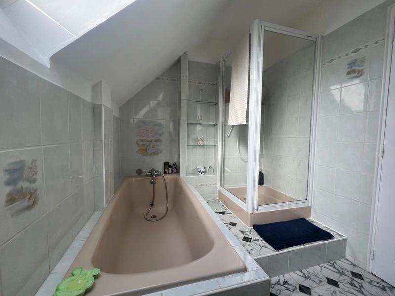 Maison - 130 m² - 7 pièces