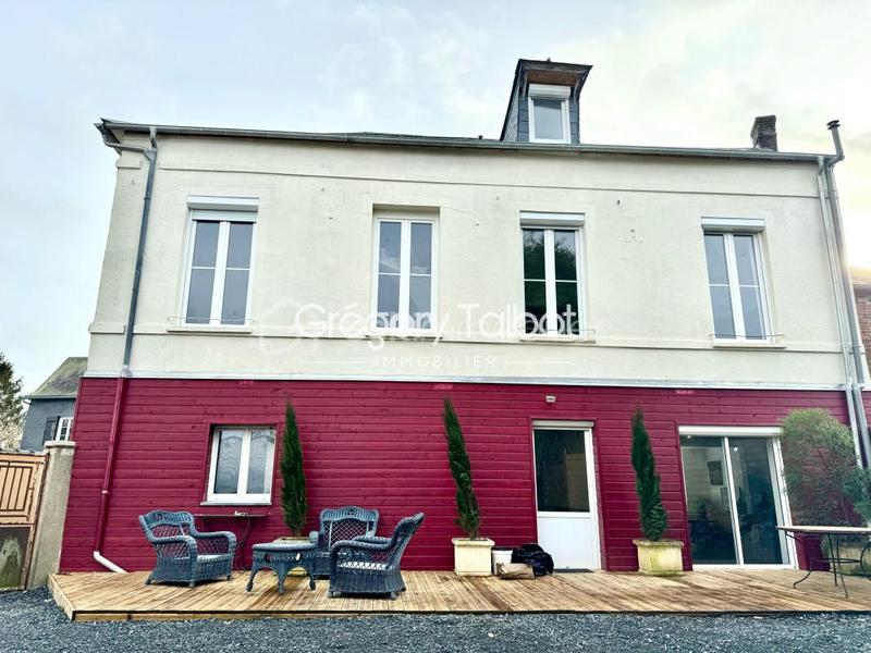 Maison - 301 m² - 11 pièces