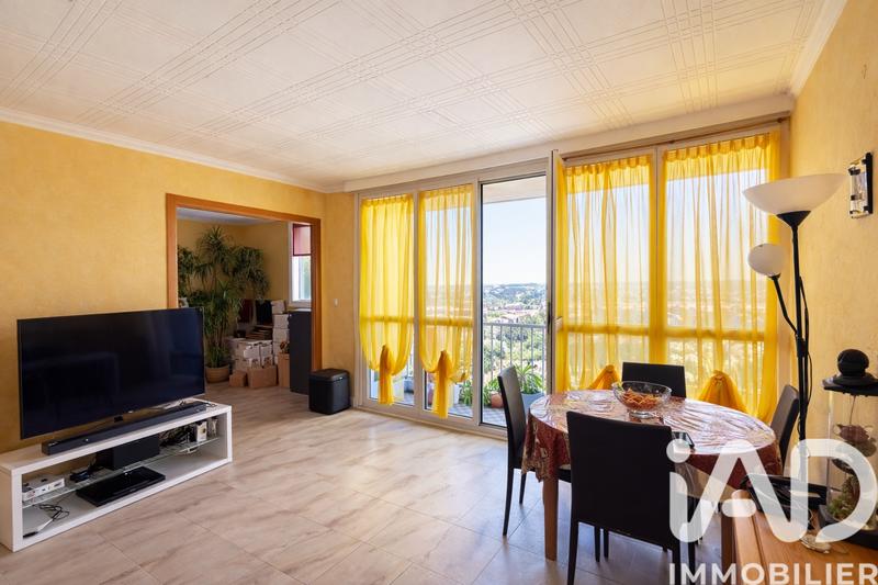 Appartement - 67 m² - 4 pièces