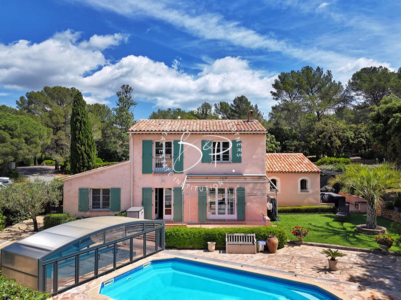 Maison - 143 m² - 5 pièces