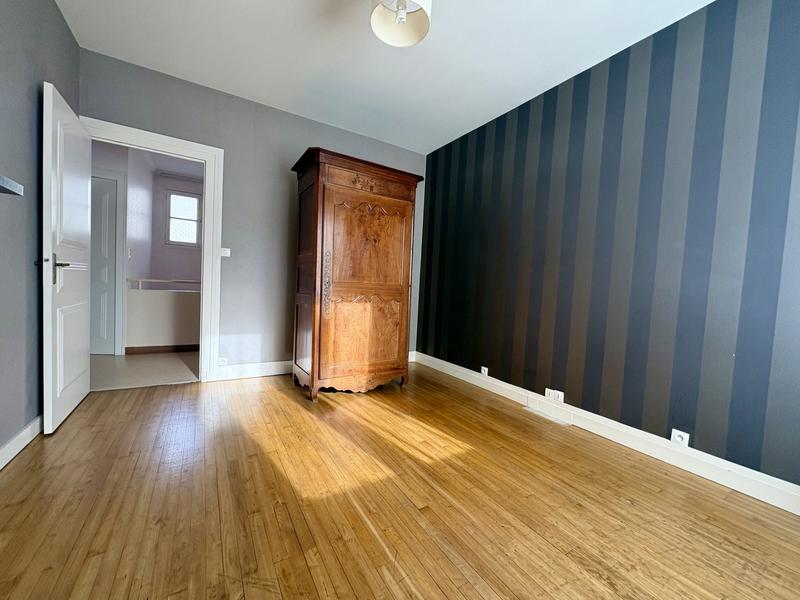 Maison traditionnelle - 150 m² - 6 pièces