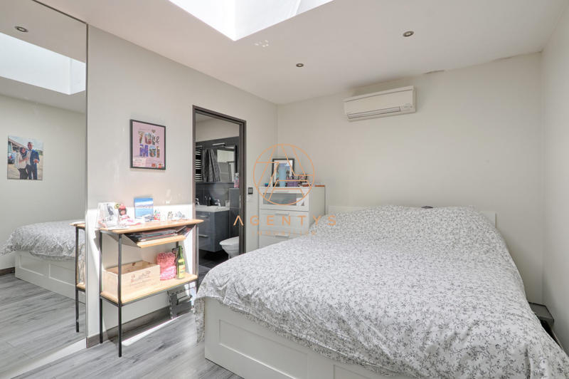 Entrepôt - 150 m² - 3 pièces