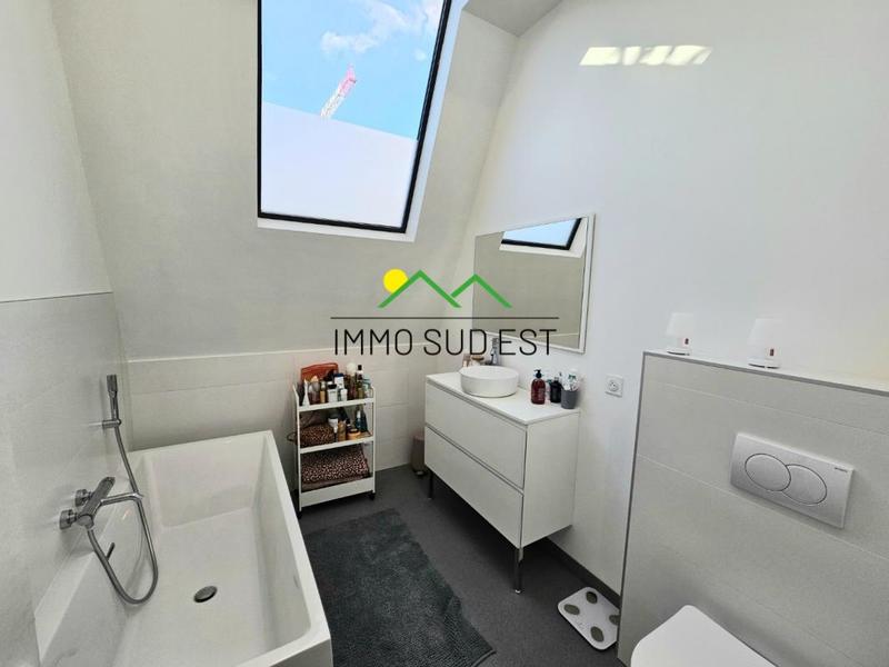 Loft - 98 m² - 4 pièces