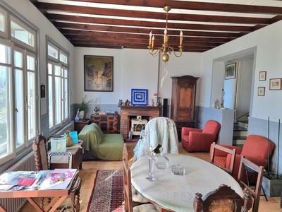 Maison traditionnelle - 120 m² - 6 pièces