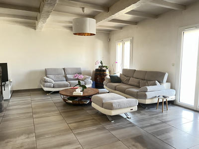 Maison - 210 m² - 6 pièces