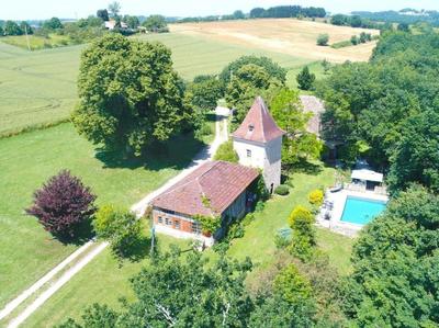 Maison - 286 m² - 13 pièces