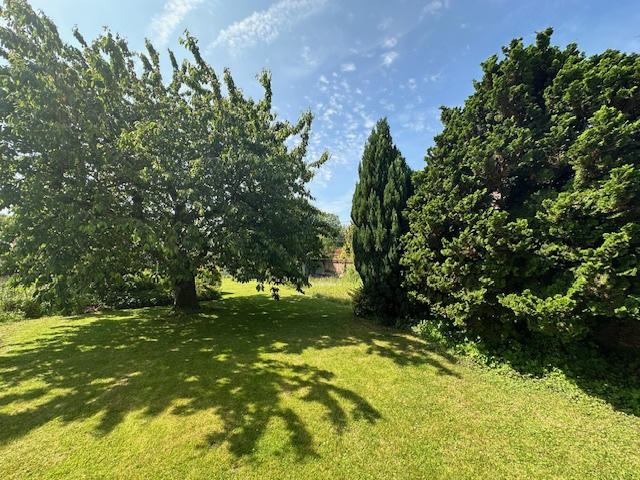 Maison - 242 m² - 7 pièces