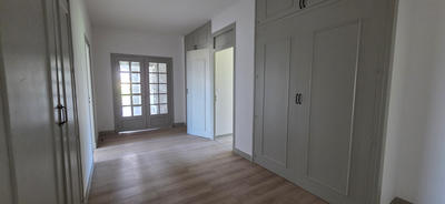 Appartement - 151 m² - 6 pièces
