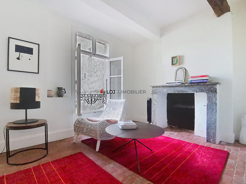 Maison - 300 m² - 9 pièces