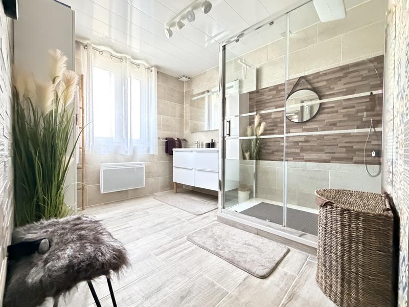 Maison - 140 m² - 6 pièces