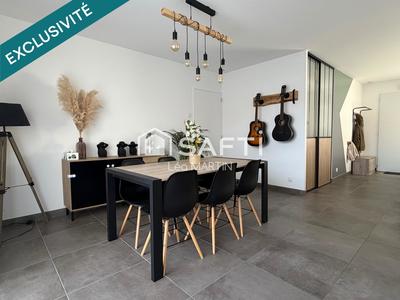 Maison - 90 m² - 5 pièces