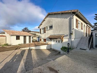 Maison - 96 m² - 4 pièces