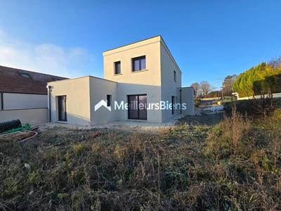 Maison - 135 m² - 6 pièces