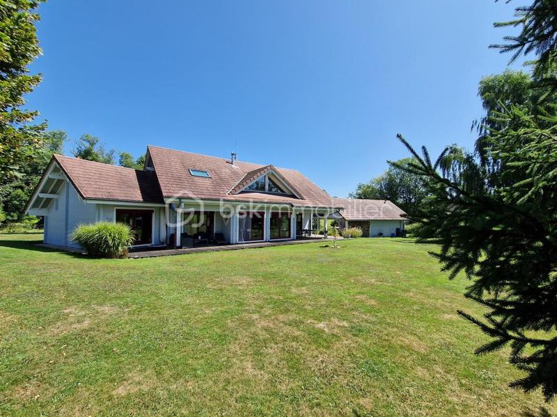 Châlet - 218 m² - 7 pièces