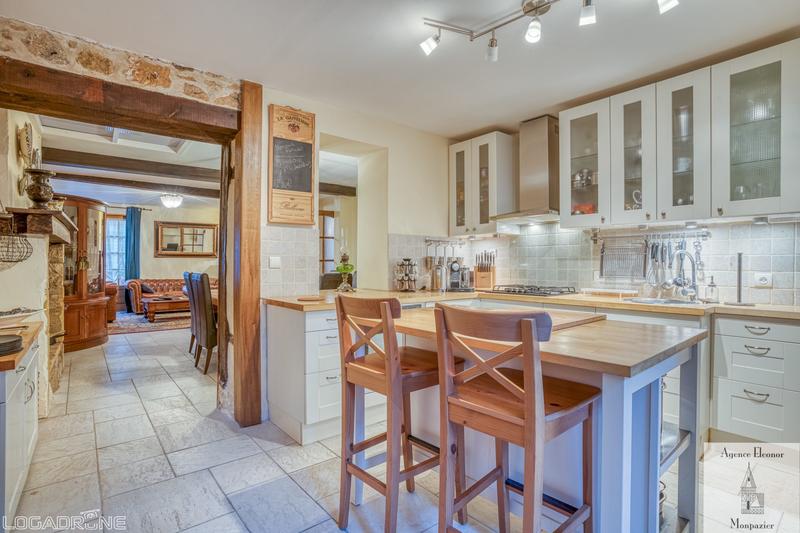 Maison traditionnelle - 164 m²