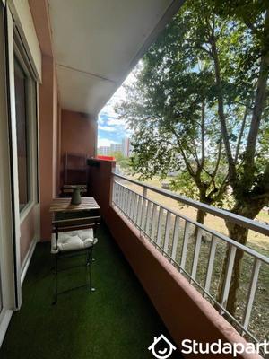 Chambre - 11 m² - 1 pièce