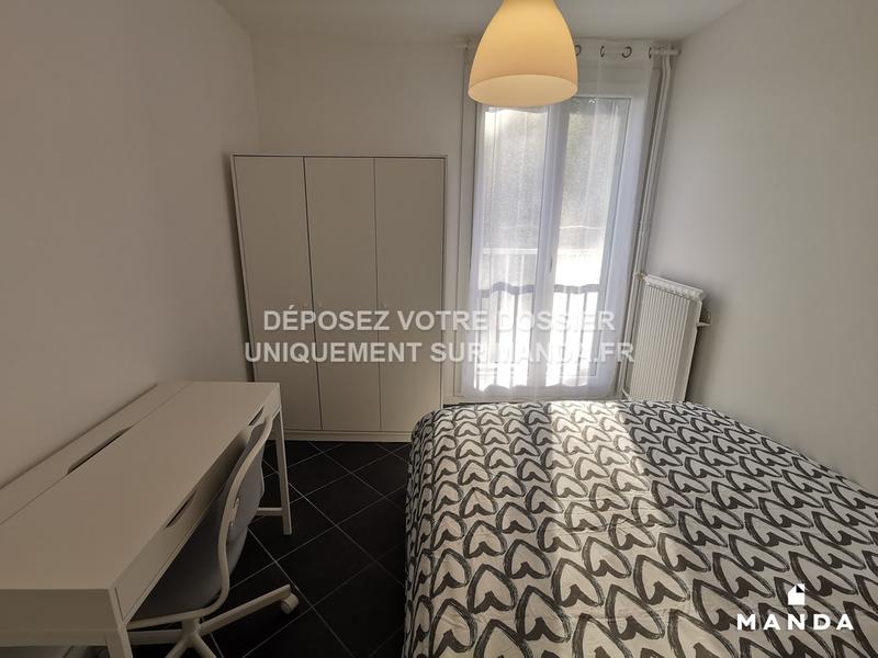 Chambre - 10 m² - 4 pièces