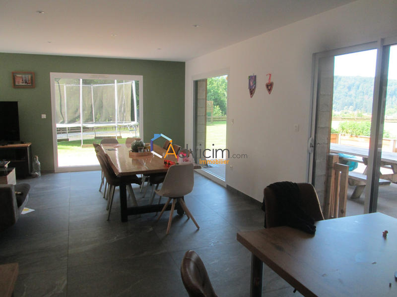 Maison - 172 m² - 8 pièces