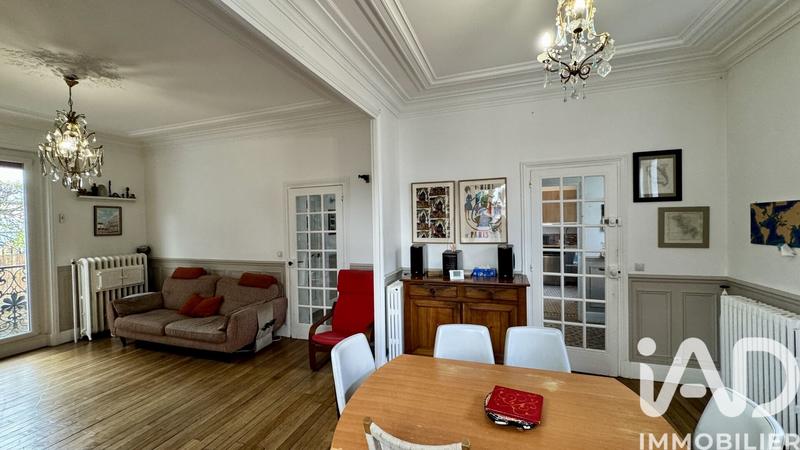 Maison - 167 m² - 8 pièces