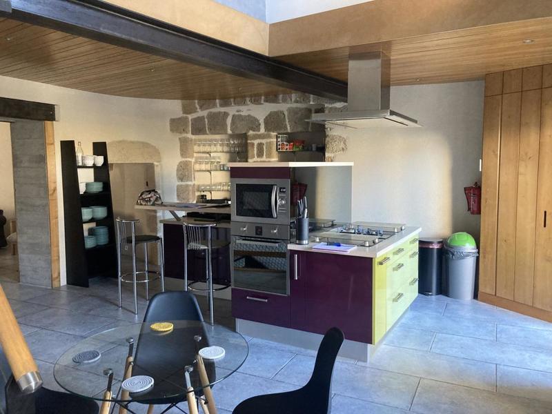 Maison - 250 m² - 6 pièces