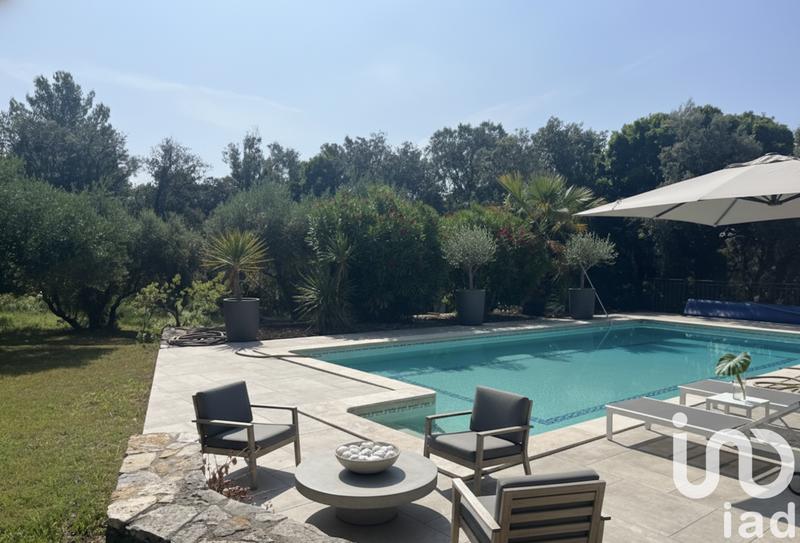 Maison - 227 m² - 9 pièces