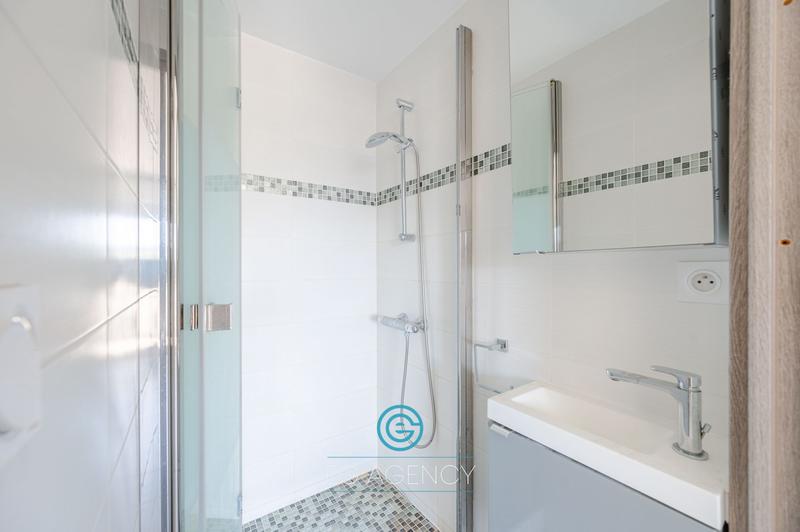 Appartement - 98 m² - 4 pièces