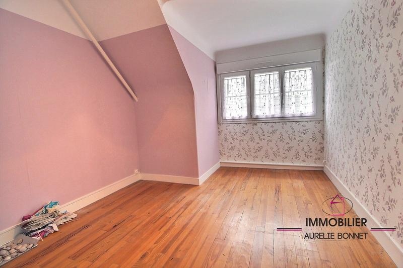 Maison - 275 m² - 14 pièces