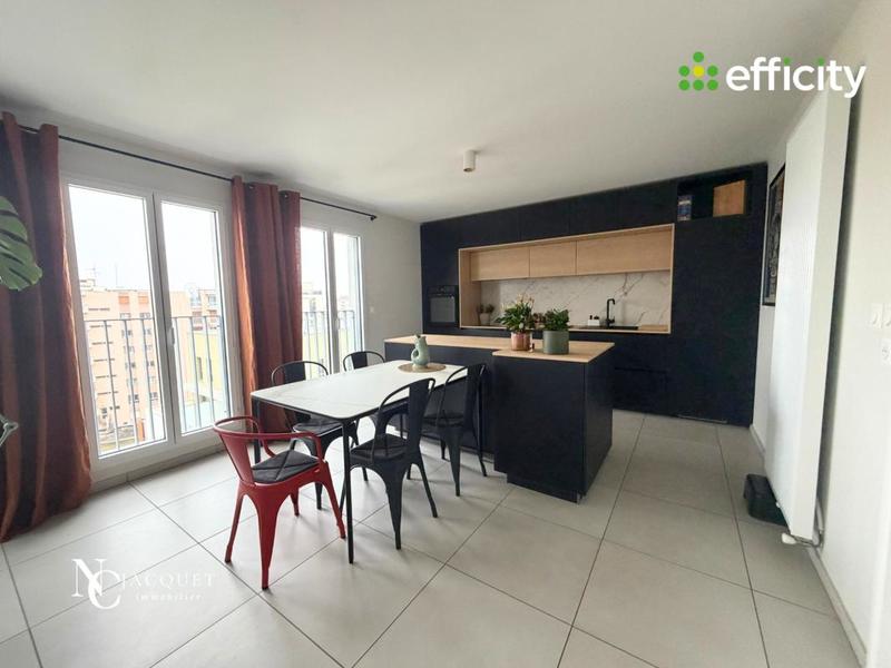 Appartement - 106 m² - 4 pièces