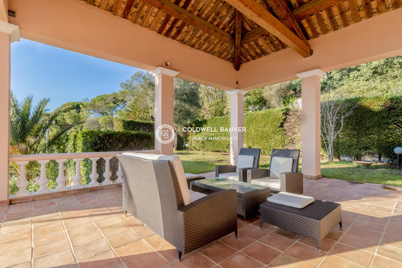 Villa - 400 m² - 9 pièces