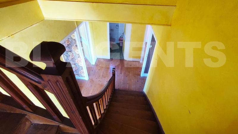 Maison ancienne - 210 m² - 10 pièces