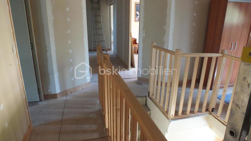 Maison traditionnelle - 219 m² - 10 pièces