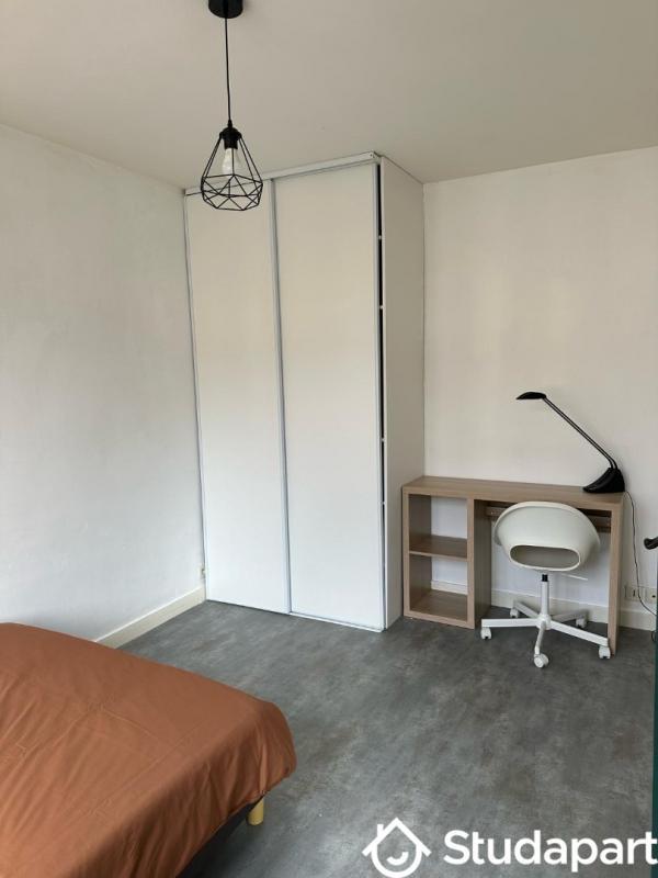 Chambre - 12 m² - 1 pièce
