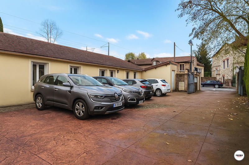 Immeuble - 9 pièces