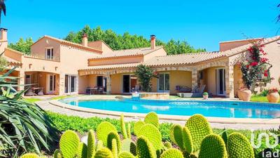 Maison - 297 m² - 5 pièces