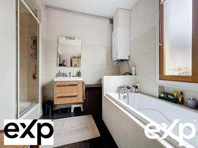 Maison - 170 m² - 8 pièces