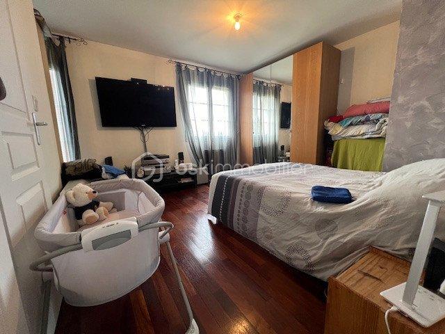 Pavillon - 95 m² - 5 pièces