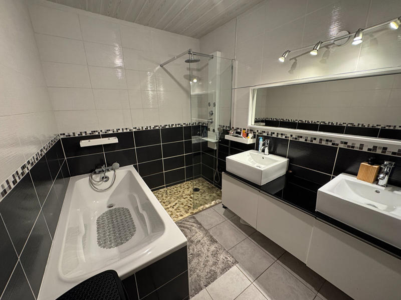 Maison - 91 m² - 5 pièces