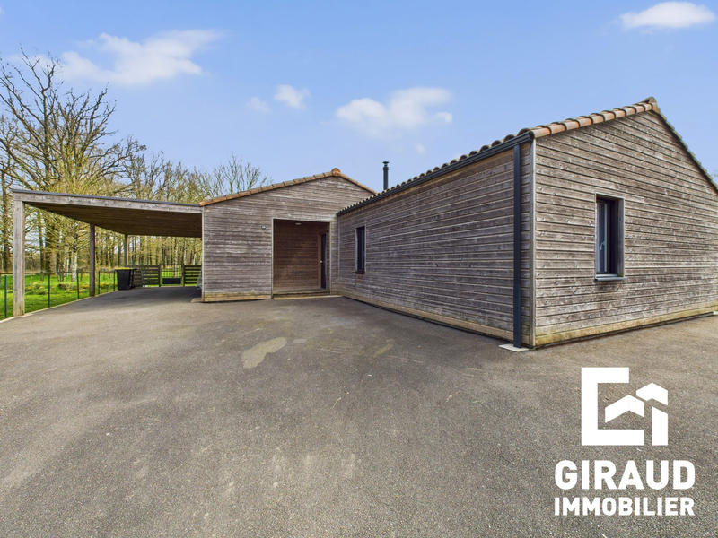 Maison - 92 m² - 4 pièces