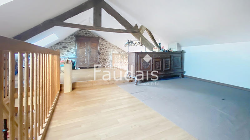 Propriété - 329 m² - 10 pièces