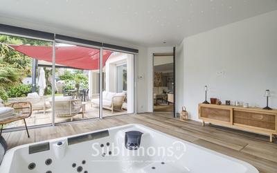 Maison contemporaine - 235 m² - 8 pièces