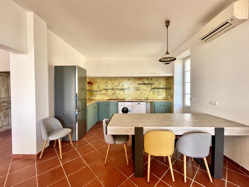 Appartement - 90 m² - 3 pièces