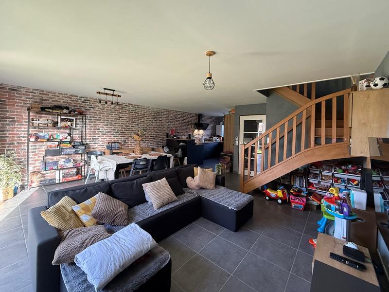 Maison - 95 m² - 5 pièces