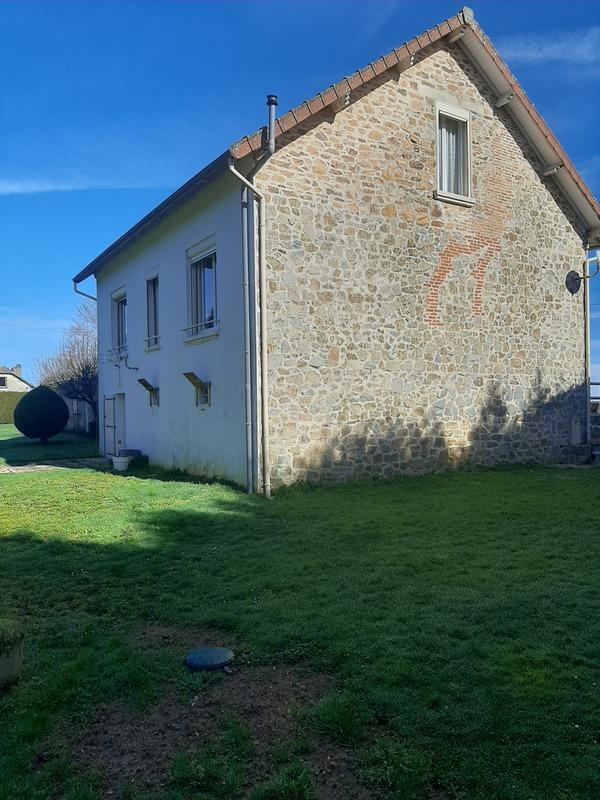 Maison - 121 m² - 10 pièces