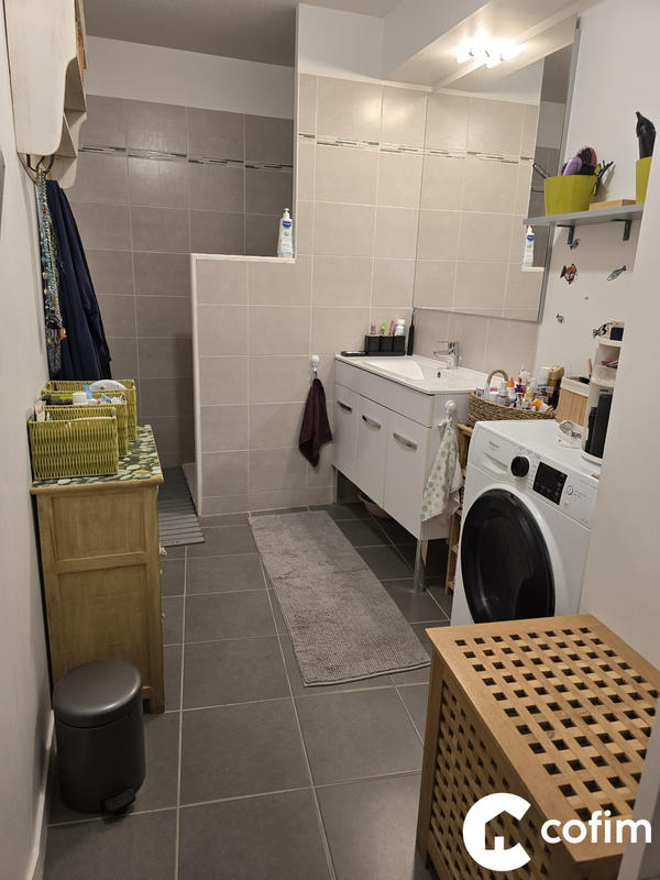 Appartement - 75 m² - 3 pièces