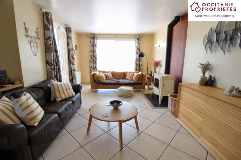 Maison - 229 m² - 9 pièces