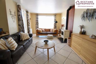 Maison - 229 m² - 9 pièces