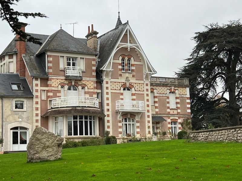 Manoir - 2 500 m² - 32 pièces